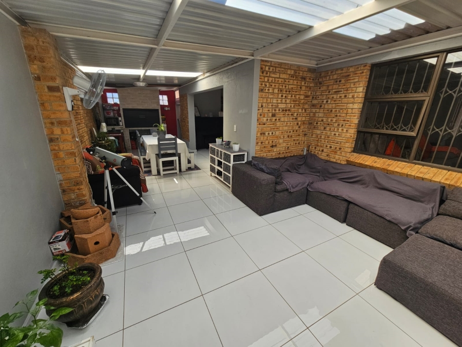 3 Bedroom Property for Sale in New Redruth Gauteng