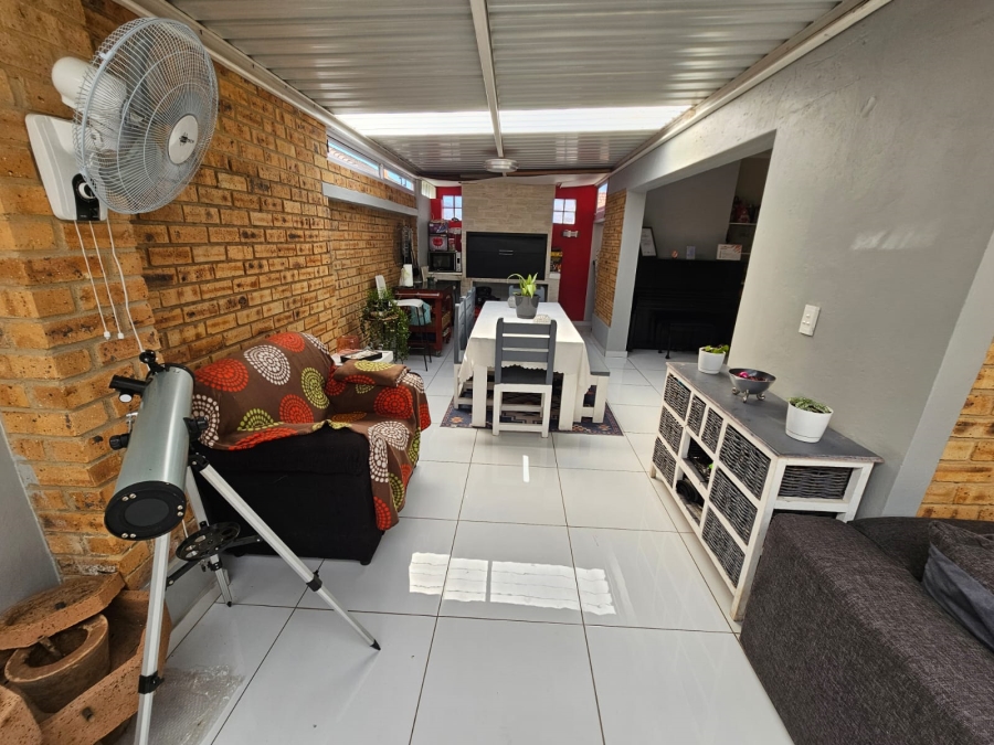 3 Bedroom Property for Sale in New Redruth Gauteng