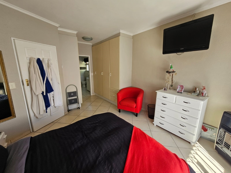 3 Bedroom Property for Sale in New Redruth Gauteng