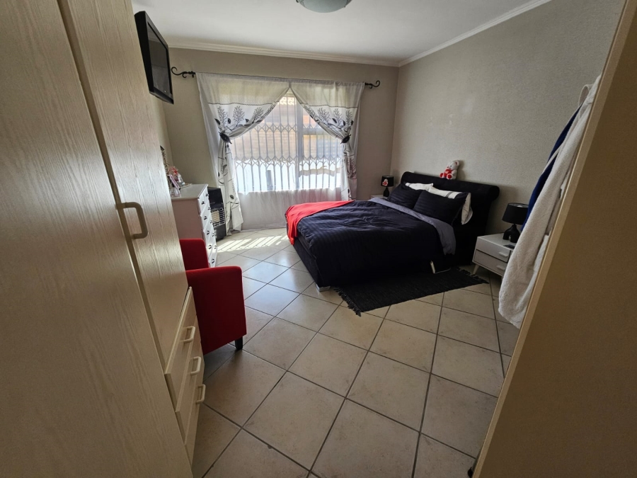 3 Bedroom Property for Sale in New Redruth Gauteng