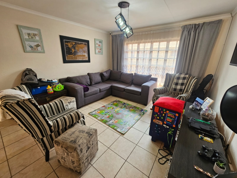 3 Bedroom Property for Sale in New Redruth Gauteng