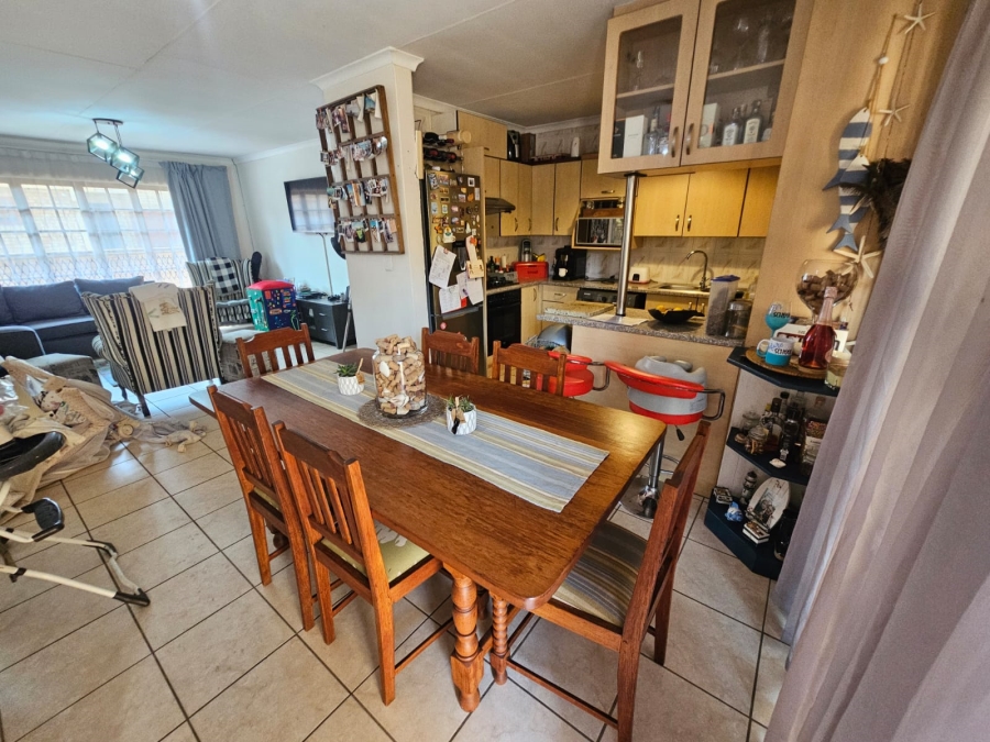 3 Bedroom Property for Sale in New Redruth Gauteng