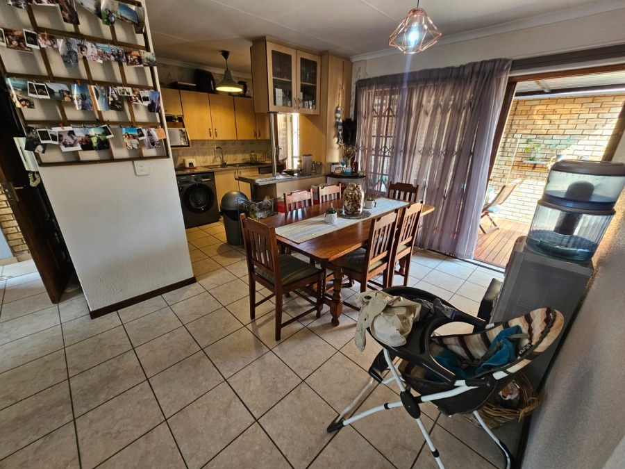 3 Bedroom Property for Sale in New Redruth Gauteng