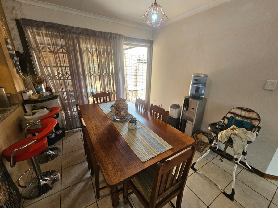 3 Bedroom Property for Sale in New Redruth Gauteng