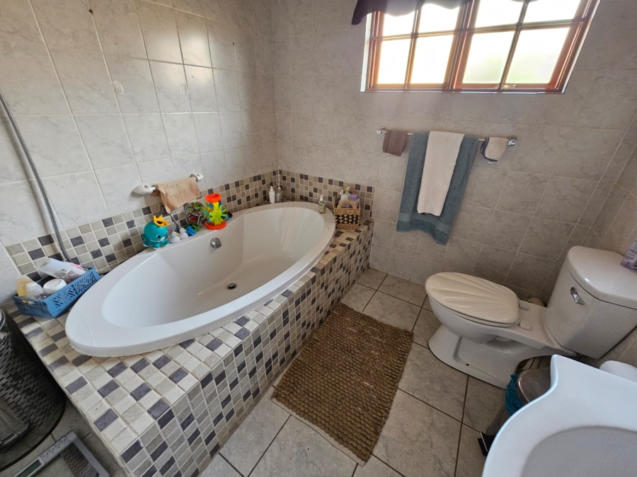 3 Bedroom Property for Sale in New Redruth Gauteng