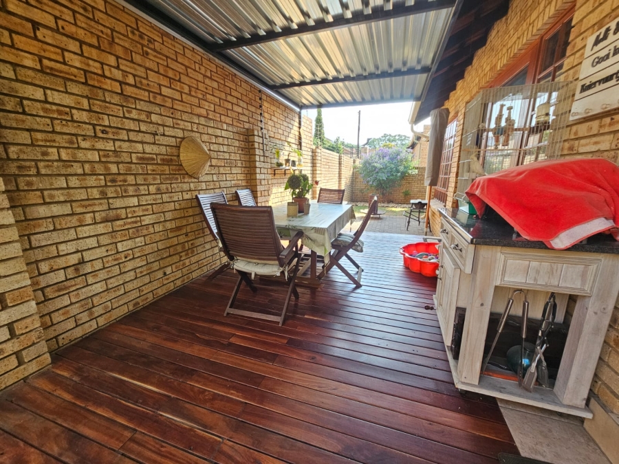 3 Bedroom Property for Sale in New Redruth Gauteng