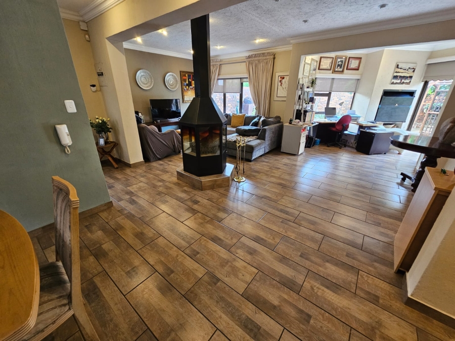 3 Bedroom Property for Sale in Meyersdal Gauteng