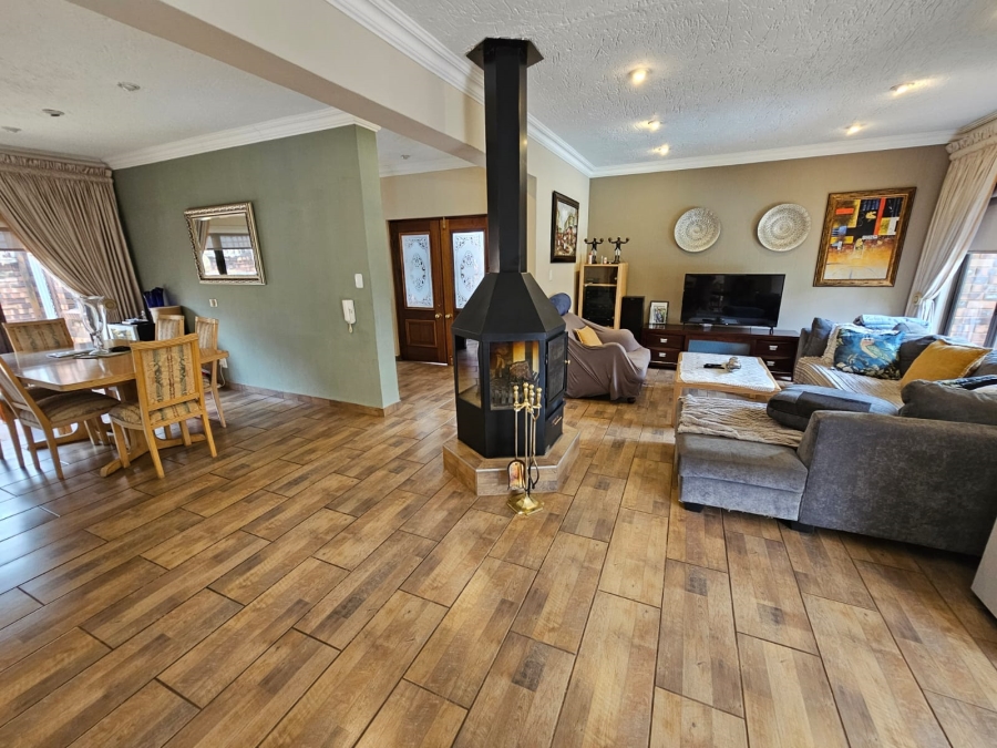 3 Bedroom Property for Sale in Meyersdal Gauteng