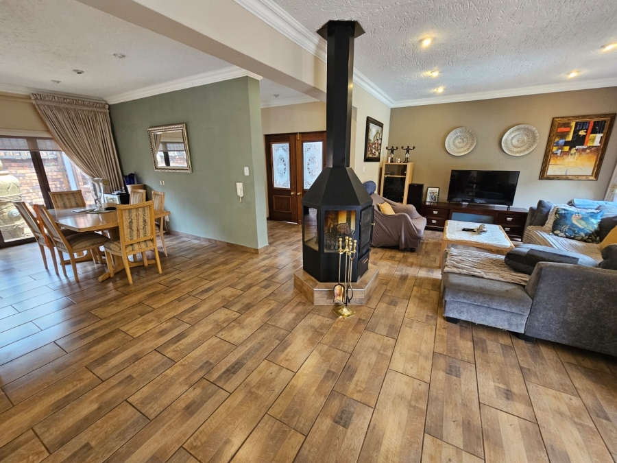 3 Bedroom Property for Sale in Meyersdal Gauteng