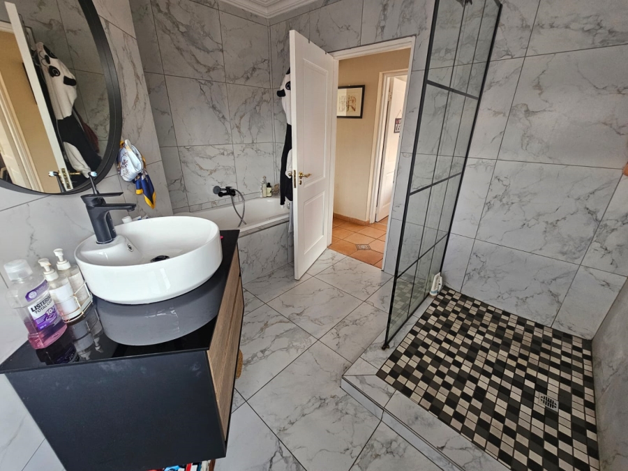 3 Bedroom Property for Sale in Meyersdal Gauteng