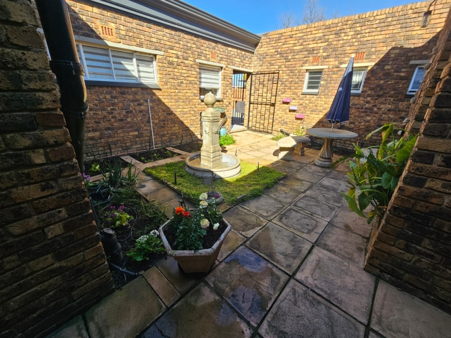 4 Bedroom Property for Sale in Brackenhurst Gauteng