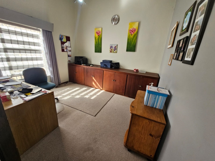 4 Bedroom Property for Sale in Brackenhurst Gauteng