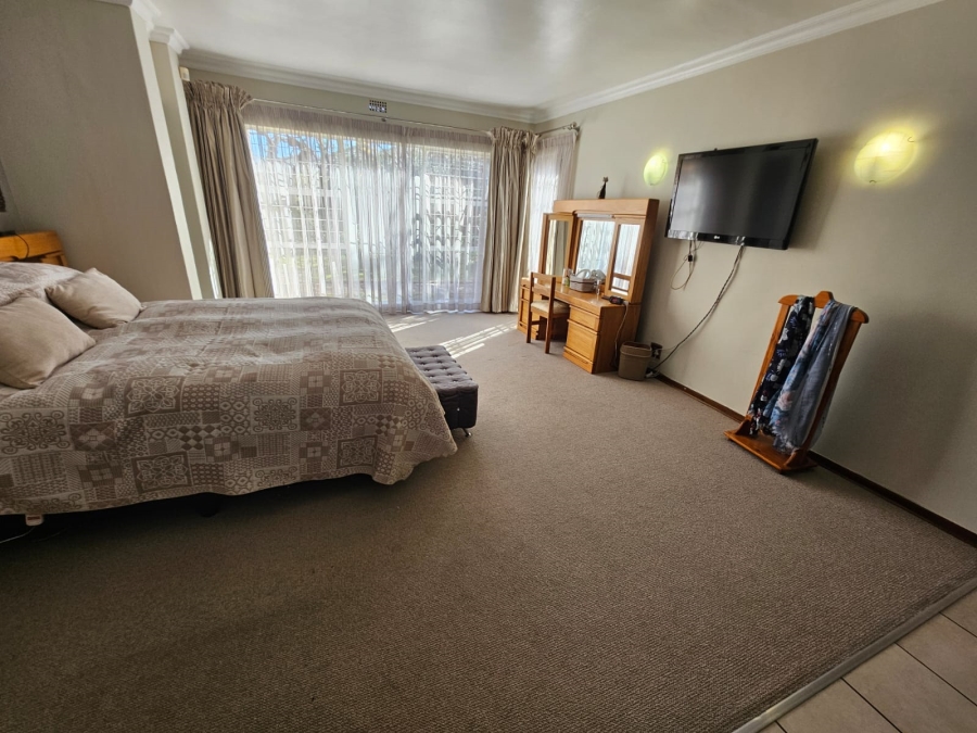 4 Bedroom Property for Sale in Brackenhurst Gauteng