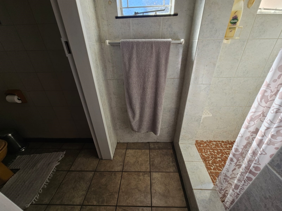 4 Bedroom Property for Sale in Brackenhurst Gauteng