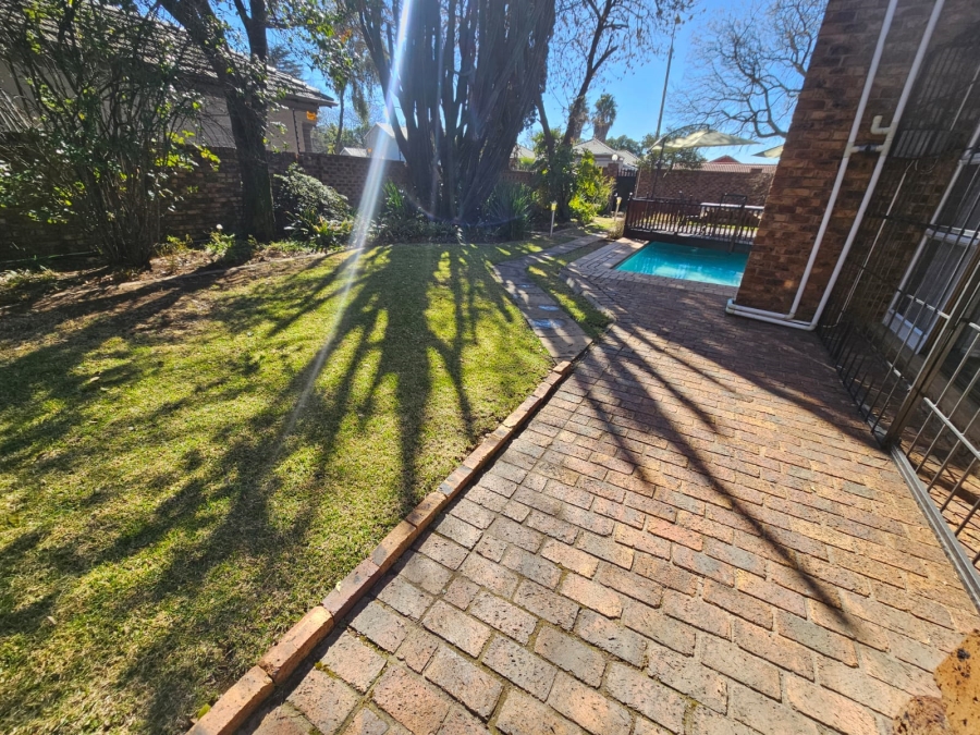 4 Bedroom Property for Sale in Brackenhurst Gauteng