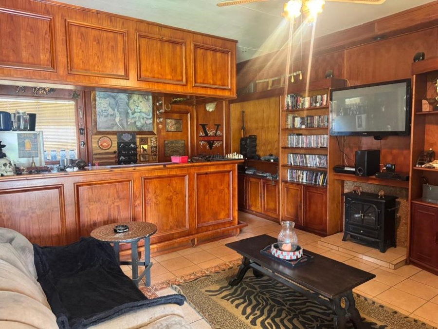 3 Bedroom Property for Sale in Brackendowns Gauteng