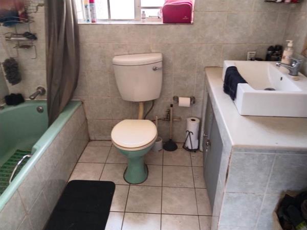 3 Bedroom Property for Sale in Brackendowns Gauteng