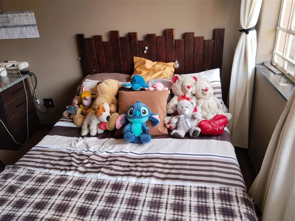 3 Bedroom Property for Sale in Brackendowns Gauteng