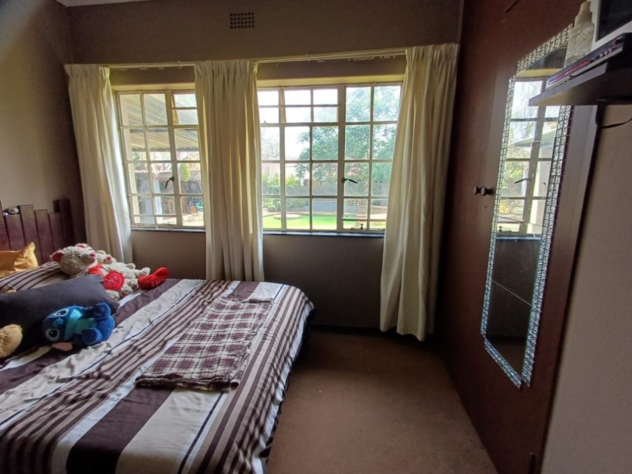 3 Bedroom Property for Sale in Brackendowns Gauteng