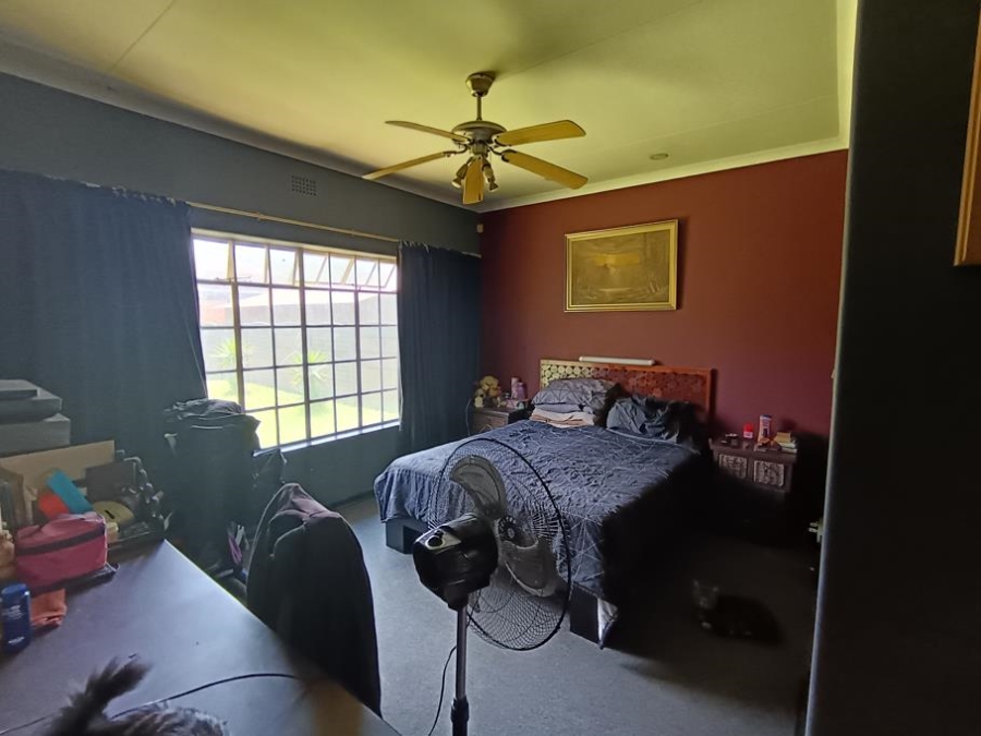 3 Bedroom Property for Sale in Brackendowns Gauteng