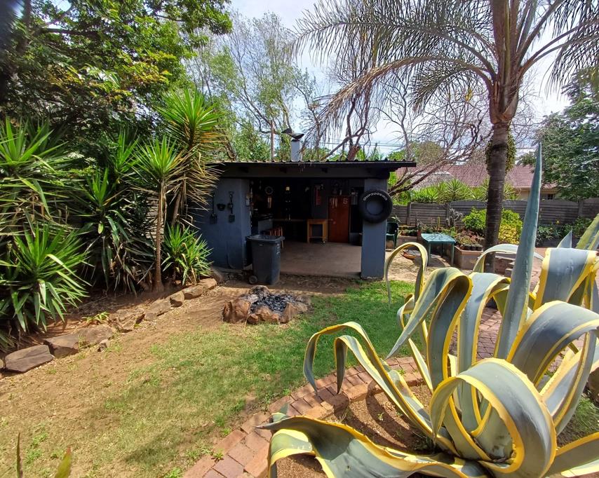 3 Bedroom Property for Sale in Brackendowns Gauteng