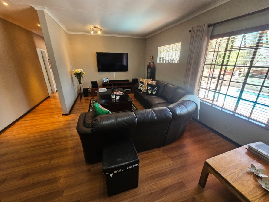 4 Bedroom Property for Sale in Brackendowns Gauteng