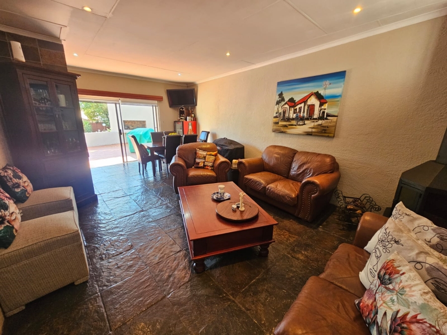 4 Bedroom Property for Sale in Brackendowns Gauteng