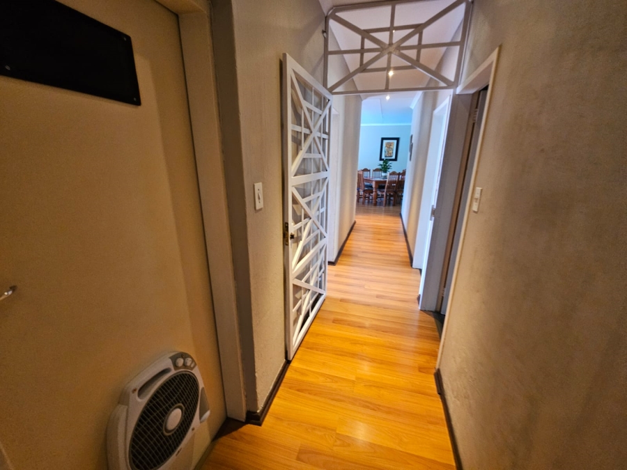 4 Bedroom Property for Sale in Brackendowns Gauteng