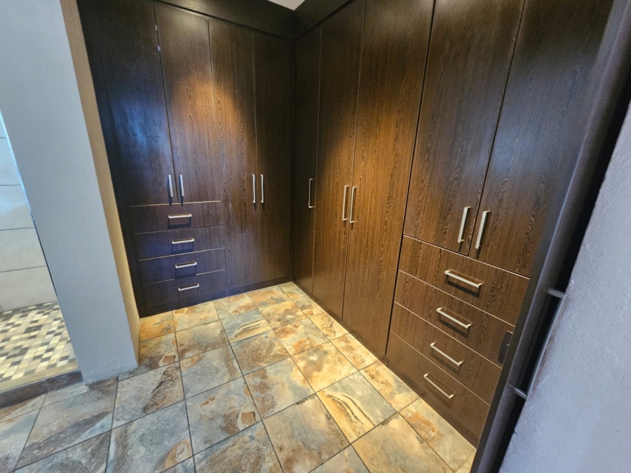 4 Bedroom Property for Sale in Brackendowns Gauteng