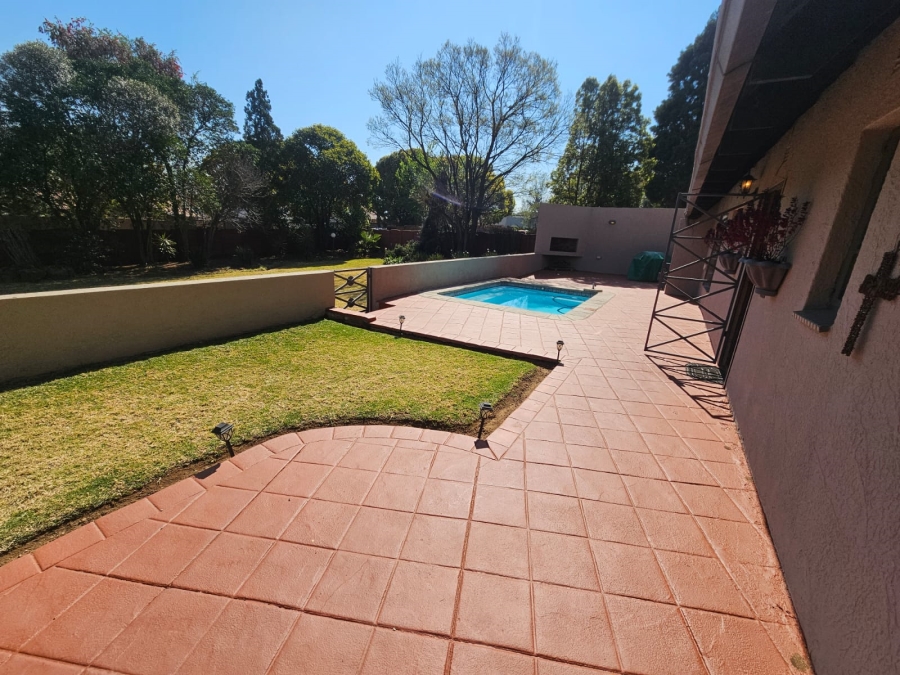 4 Bedroom Property for Sale in Brackendowns Gauteng