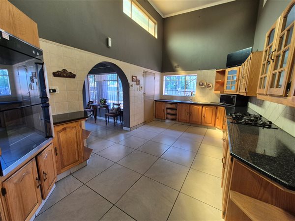 3 Bedroom Property for Sale in Brackenhurst Gauteng