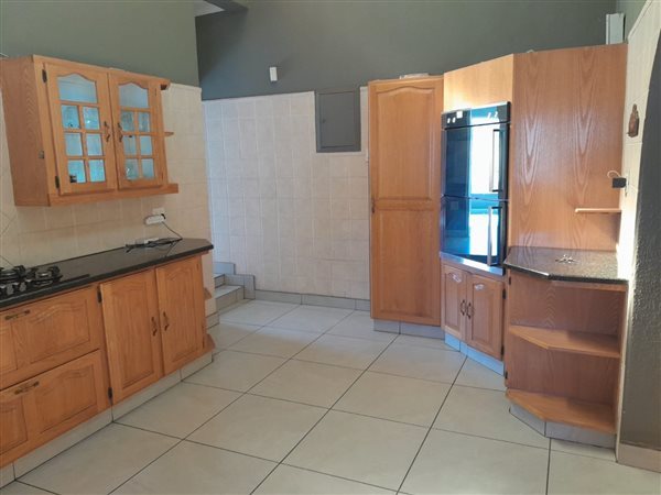 3 Bedroom Property for Sale in Brackenhurst Gauteng