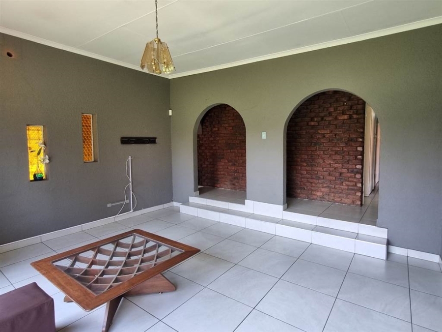 3 Bedroom Property for Sale in Brackenhurst Gauteng