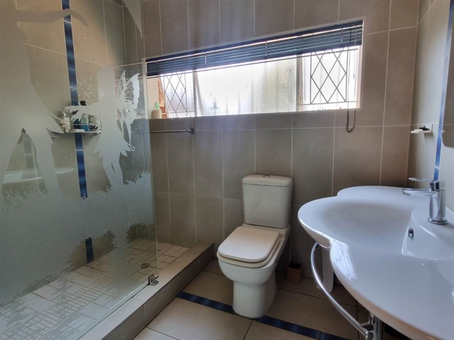 3 Bedroom Property for Sale in Brackenhurst Gauteng