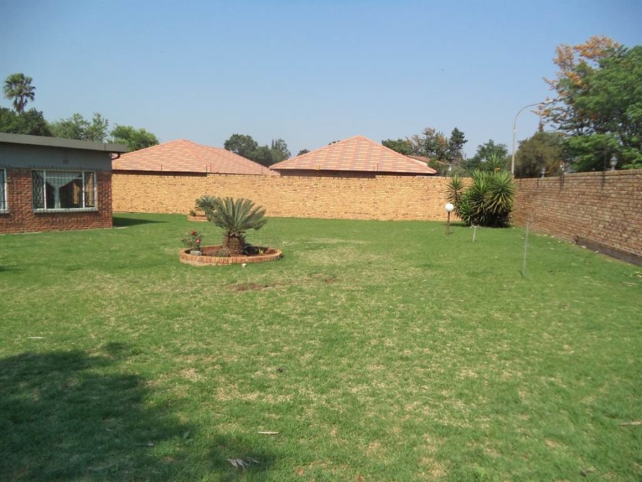 3 Bedroom Property for Sale in Brackenhurst Gauteng