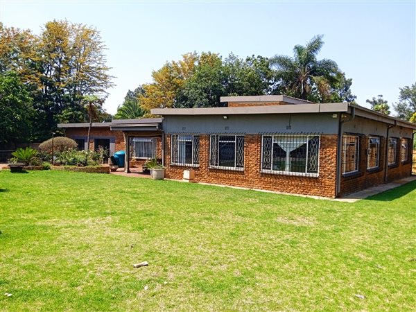 3 Bedroom Property for Sale in Brackenhurst Gauteng