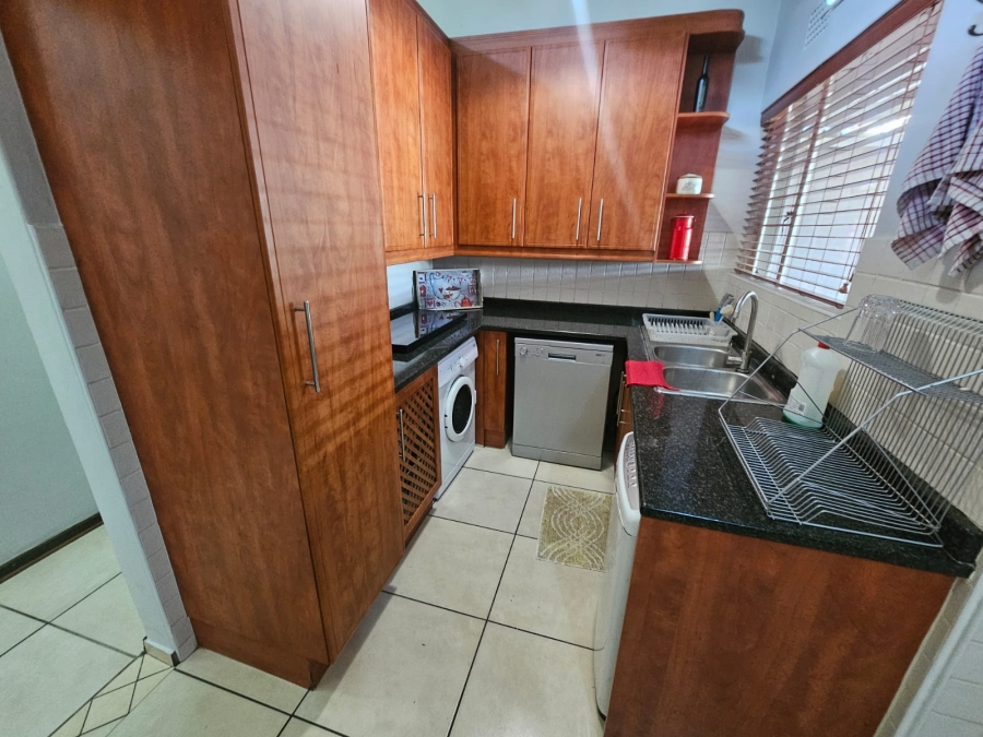 4 Bedroom Property for Sale in Verwoerdpark Gauteng