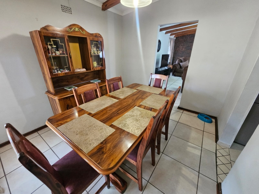 4 Bedroom Property for Sale in Verwoerdpark Gauteng