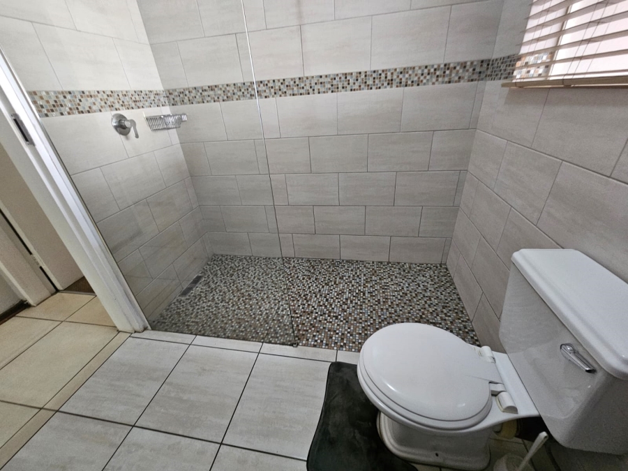 4 Bedroom Property for Sale in Verwoerdpark Gauteng