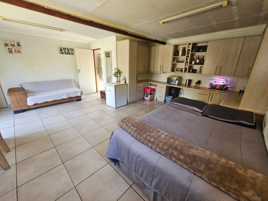4 Bedroom Property for Sale in Verwoerdpark Gauteng