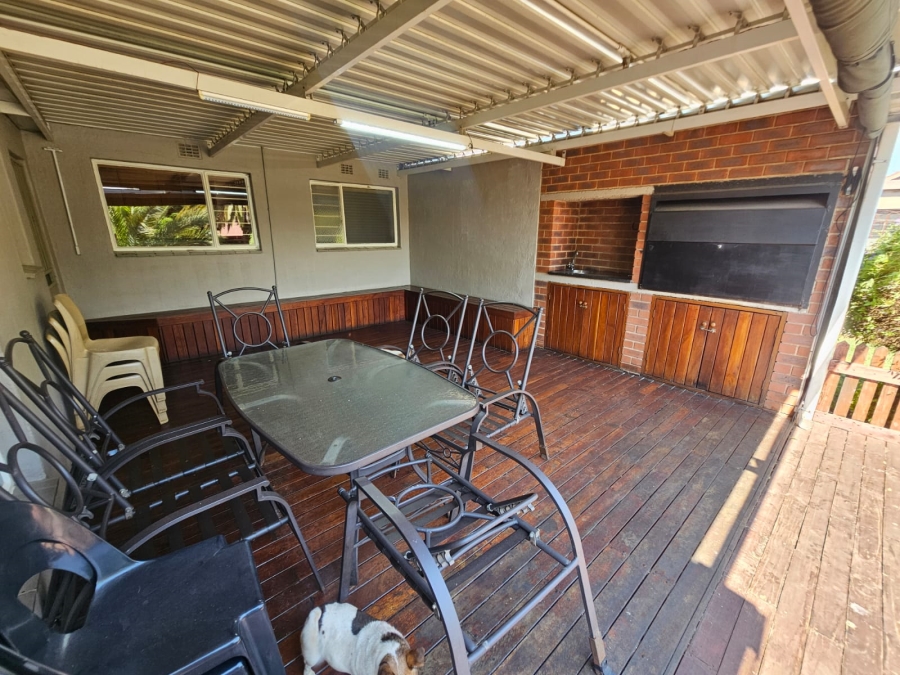 4 Bedroom Property for Sale in Verwoerdpark Gauteng