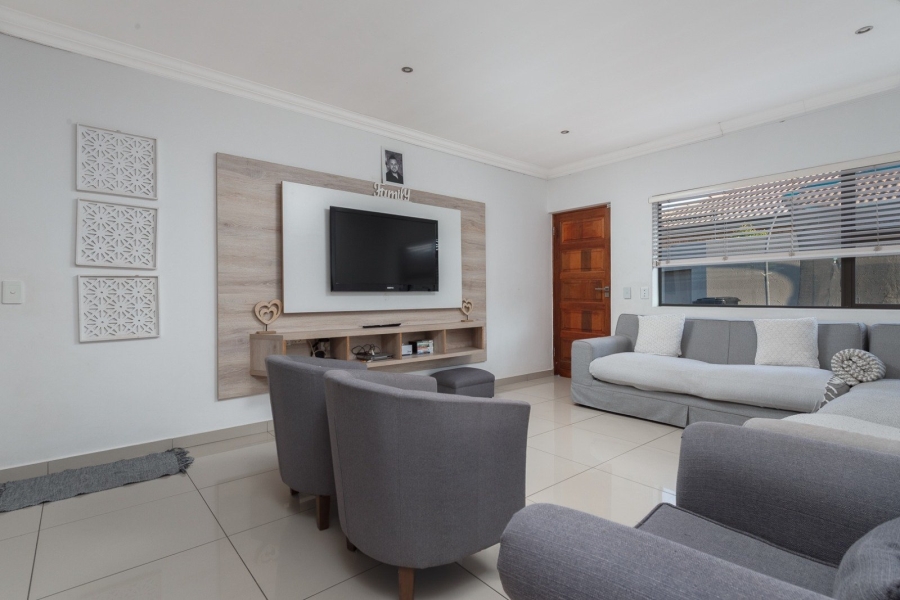 3 Bedroom Property for Sale in Raceview Gauteng