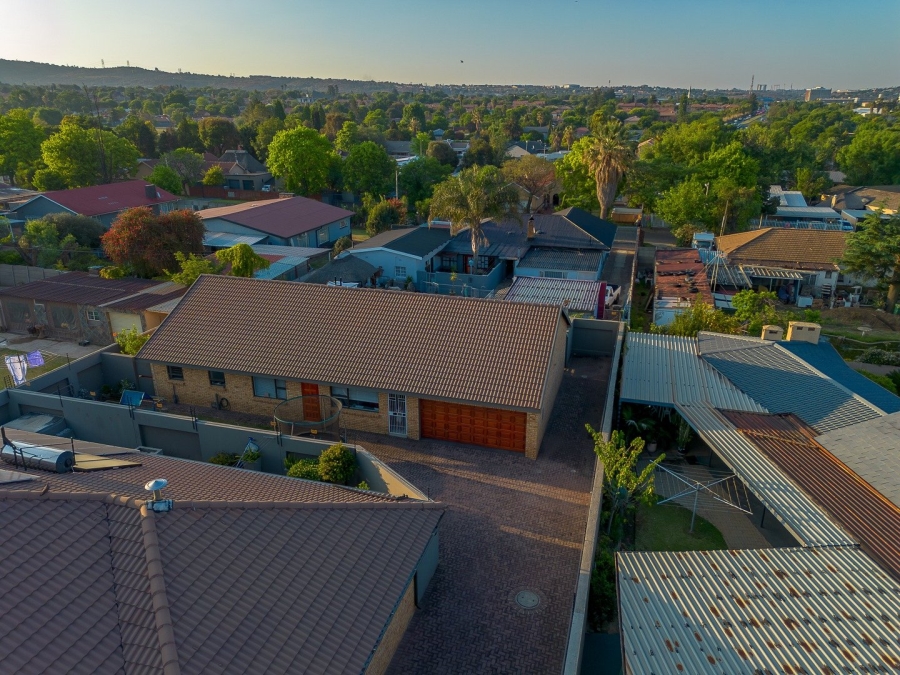 3 Bedroom Property for Sale in Raceview Gauteng