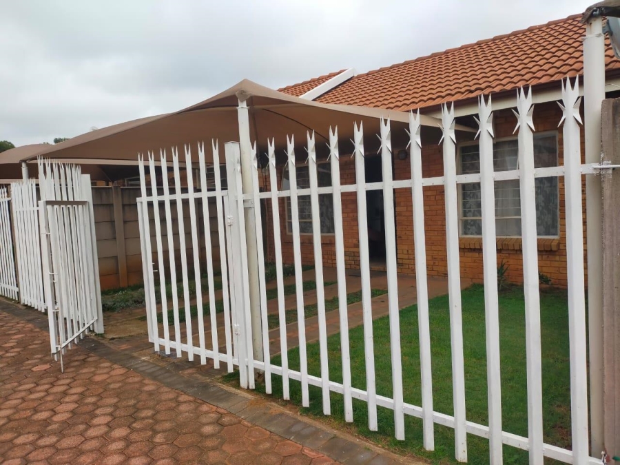 2 Bedroom Property for Sale in Greenhills Ext 3 Gauteng