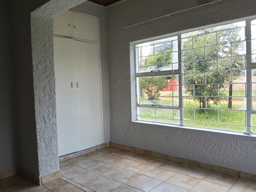 4 Bedroom Property for Sale in Hillside Gauteng
