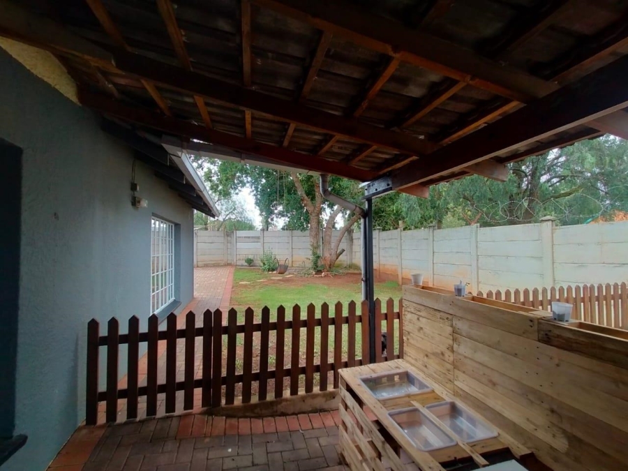 5 Bedroom Property for Sale in Greenhills Gauteng