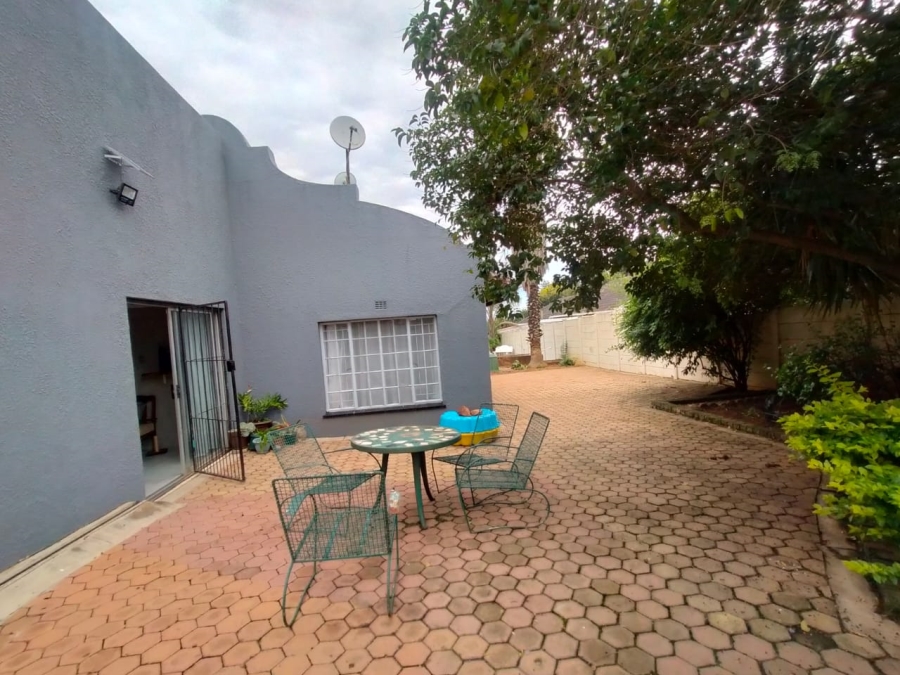 5 Bedroom Property for Sale in Greenhills Gauteng