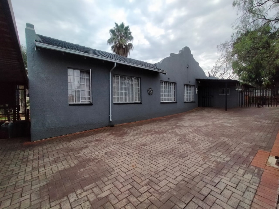 5 Bedroom Property for Sale in Greenhills Gauteng