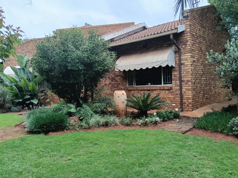 3 Bedroom Property for Sale in Westonaria Gauteng