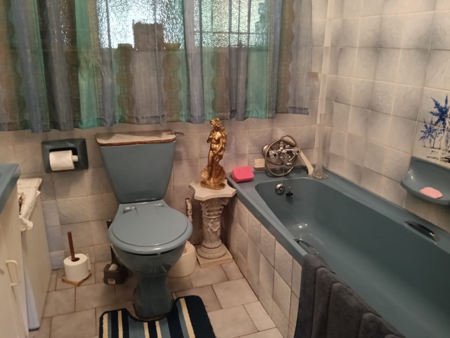 3 Bedroom Property for Sale in Westonaria Gauteng